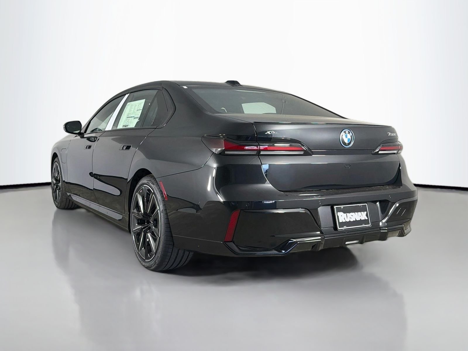 New 2026 Black Sapphire Metallic BMW 750e xDrive image 5