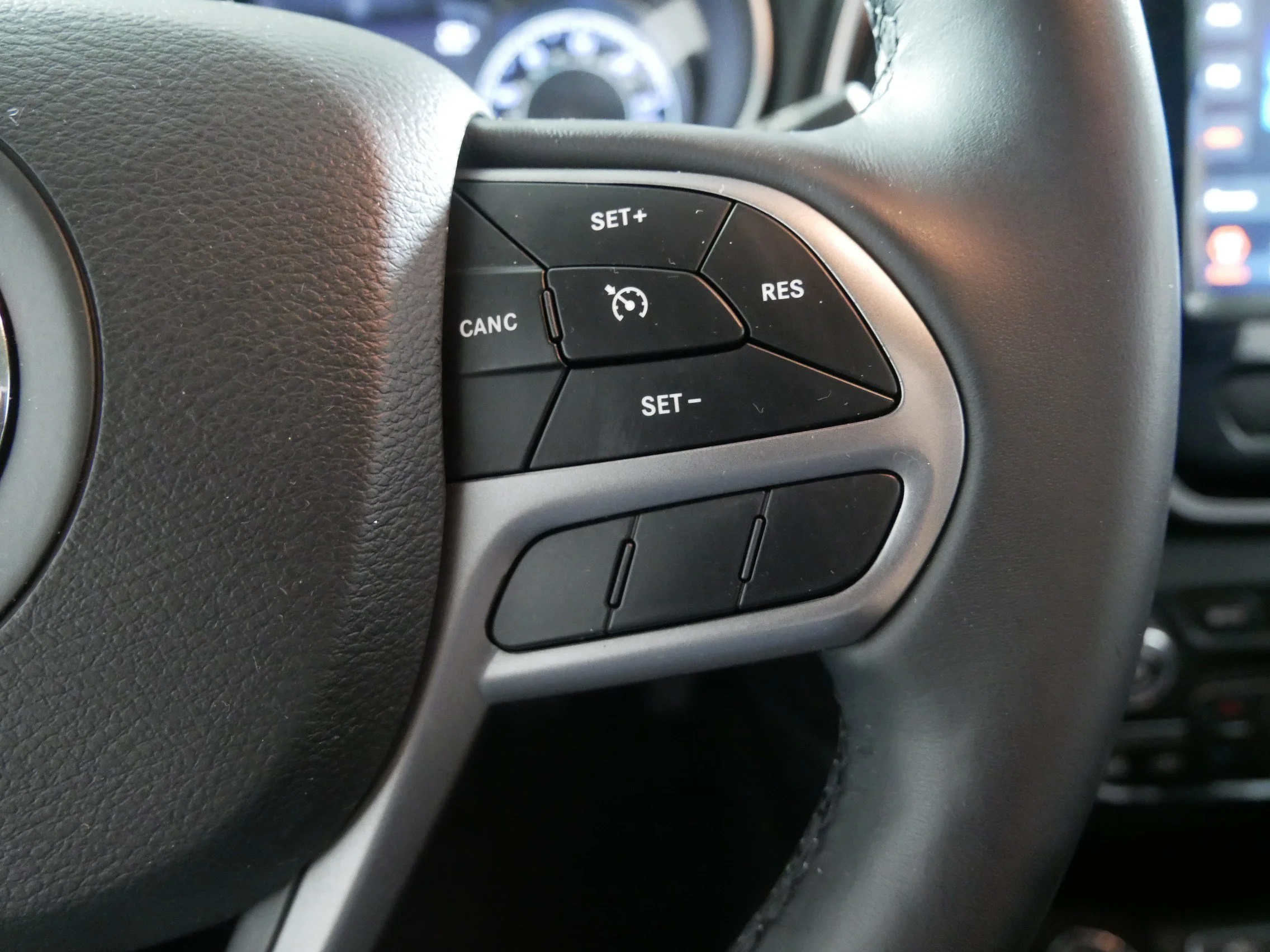 Used 2019 Bright White Clearcoat Jeep Limited image 28