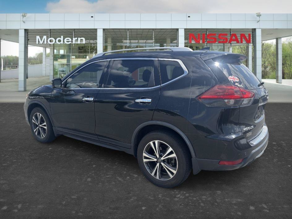 Used 2019 Magnetic Black Pearl Nissan SV image 3