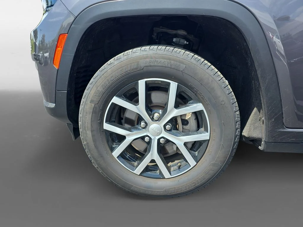 Used 2023 Baltic Gray Metallic Clearcoat Jeep Limited image 14
