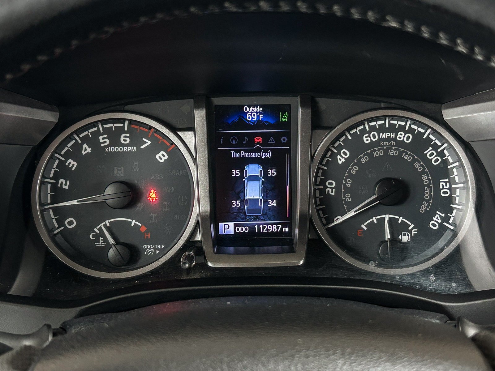 Used 2018 MAGNETIC GRAY MET TOYOTA TRUCK SR5 image 21