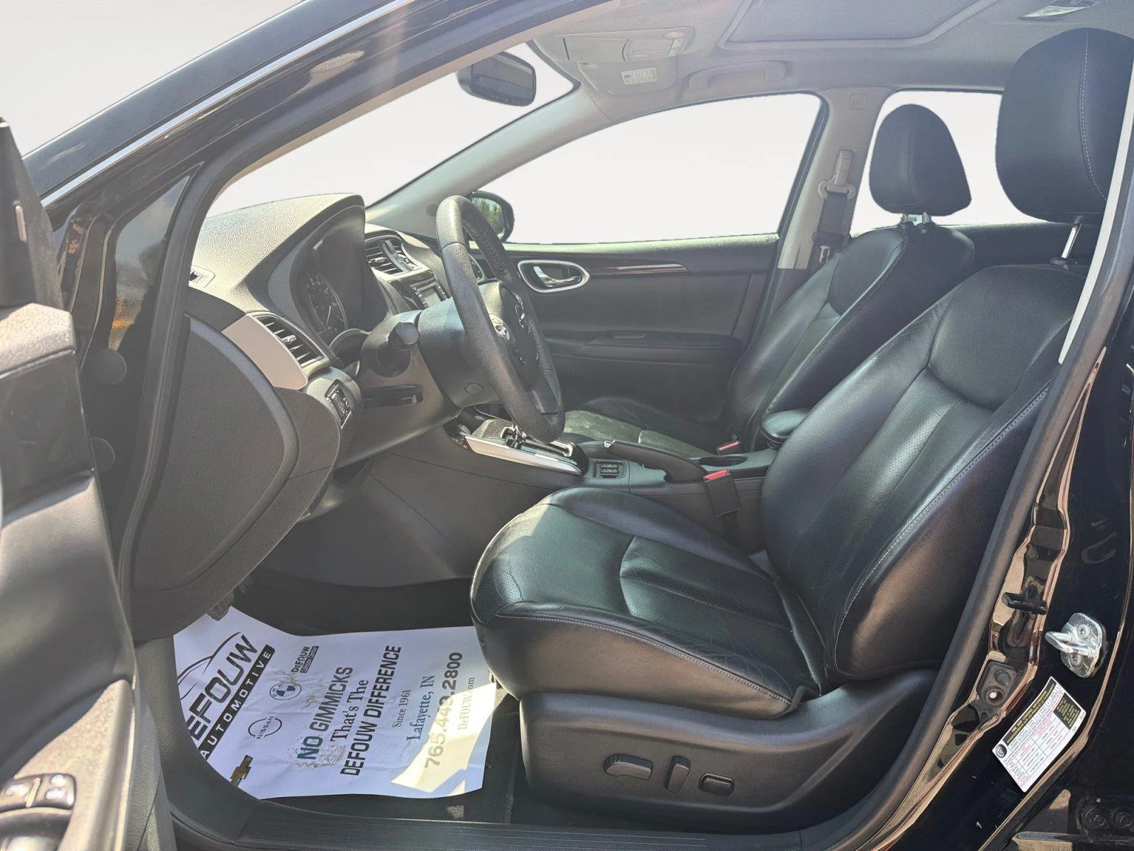 Used 2018 Super Black Nissan SL image 10