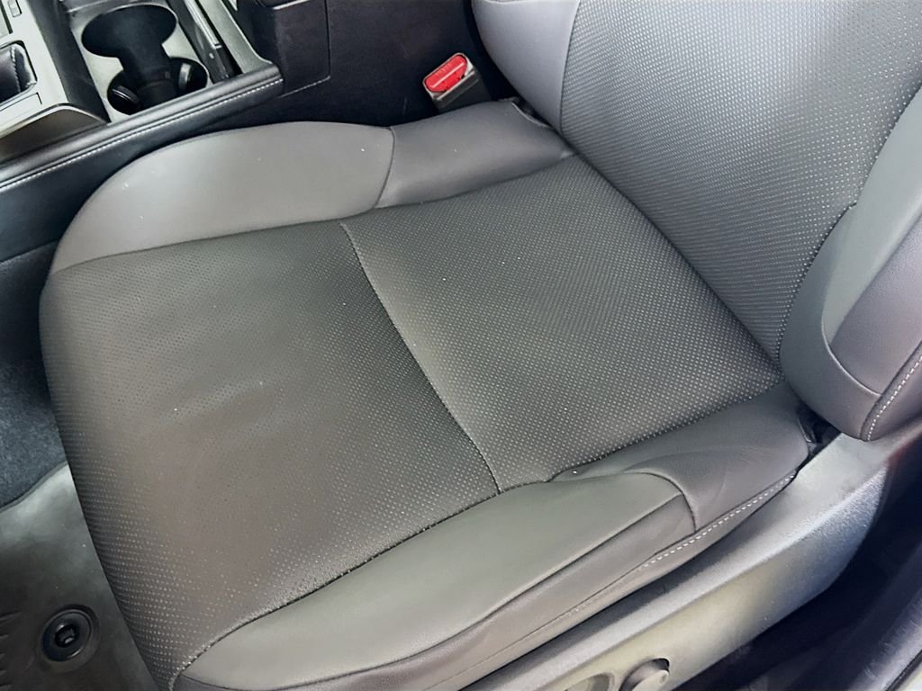 Used 2022 Starfire Pearl Lexus Base image 19