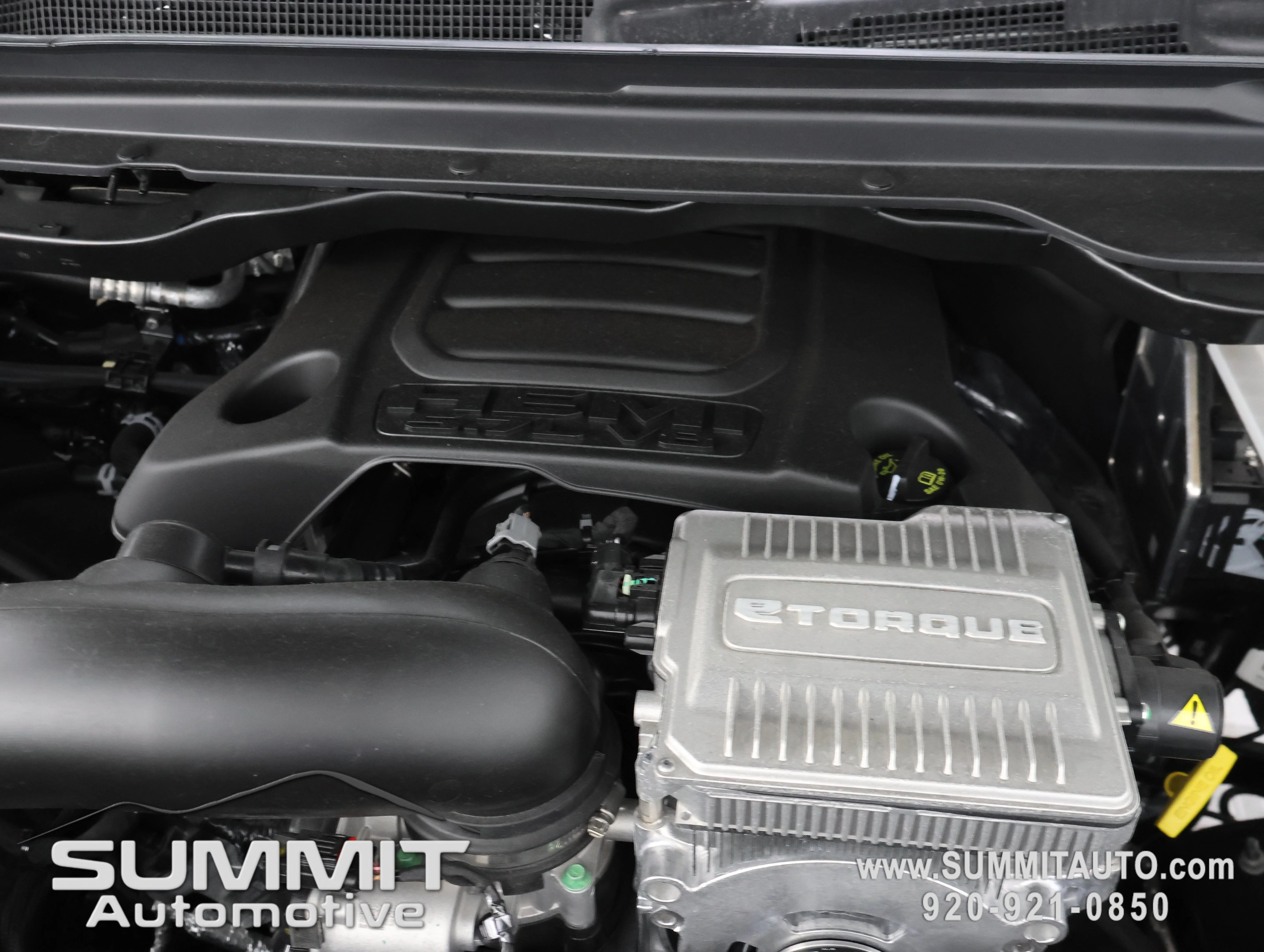 New 2026 Diamond Black Crystal Pearl-Coat Exterior Paint RAM Big Horn/Lone Star image 20