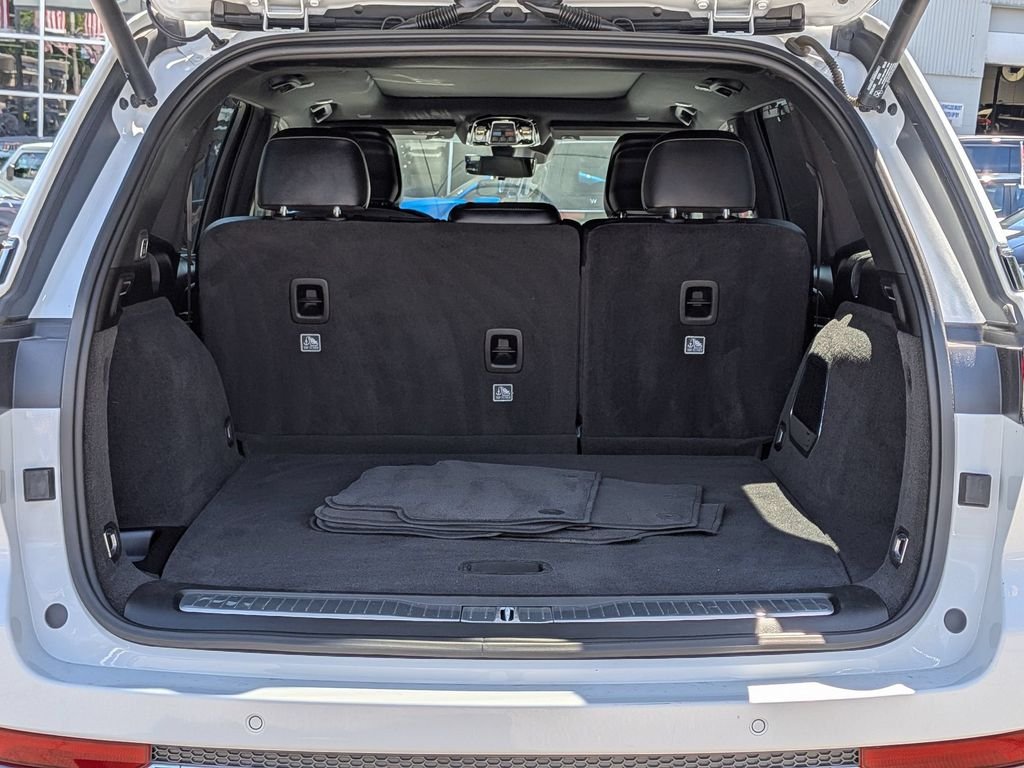 Used 2022 White Jeep Overland image 8