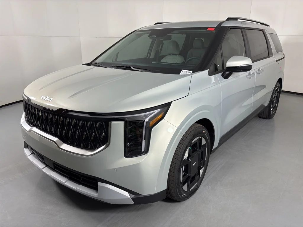 New 2026 Silver Kia EX image 4