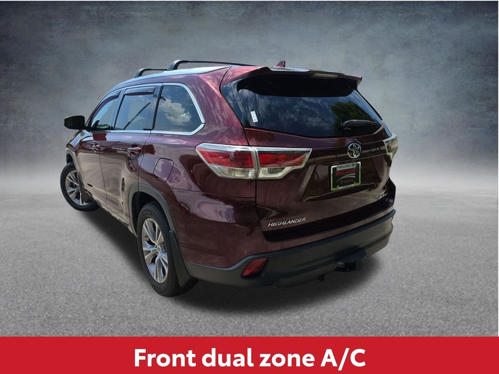 Used 2015 Red Toyota XLE V6 image 6