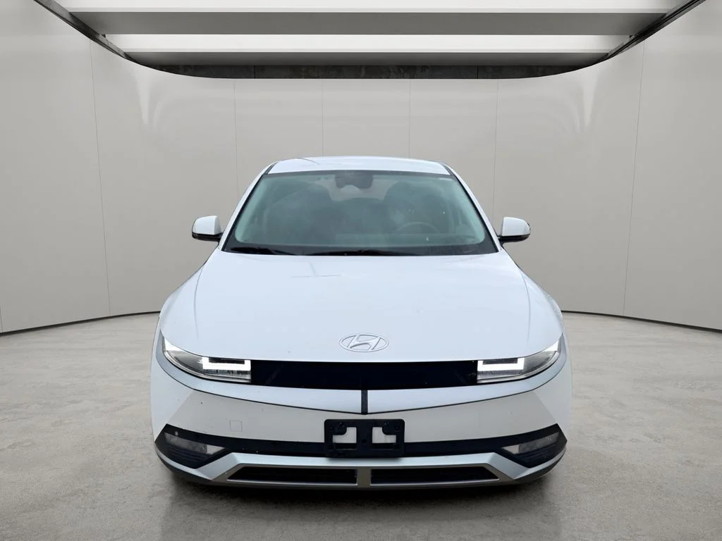 Used 2024 Atlas White Hyundai SEL image 9
