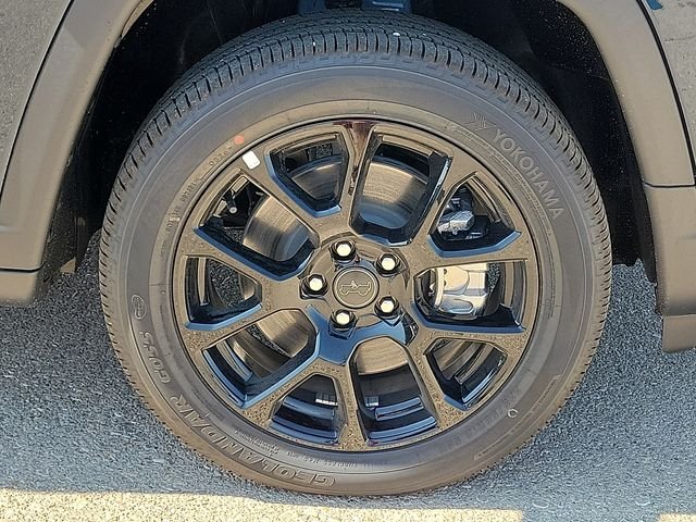 New 2026 Fathom Blue Pearl Coat Jeep Latitude image 7