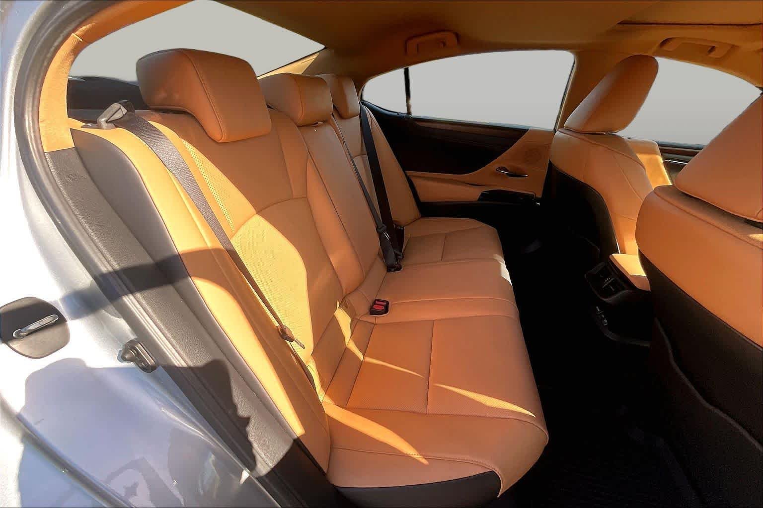 Used 2025 Iridium Lexus  image 19