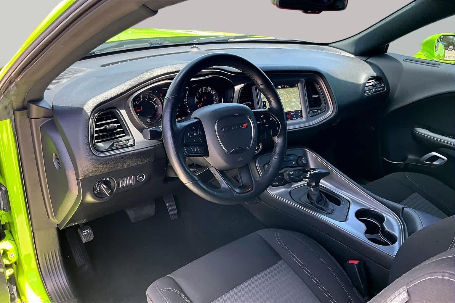 Used 2023 Sublime Metallic Clearcoat Dodge SXT image 16