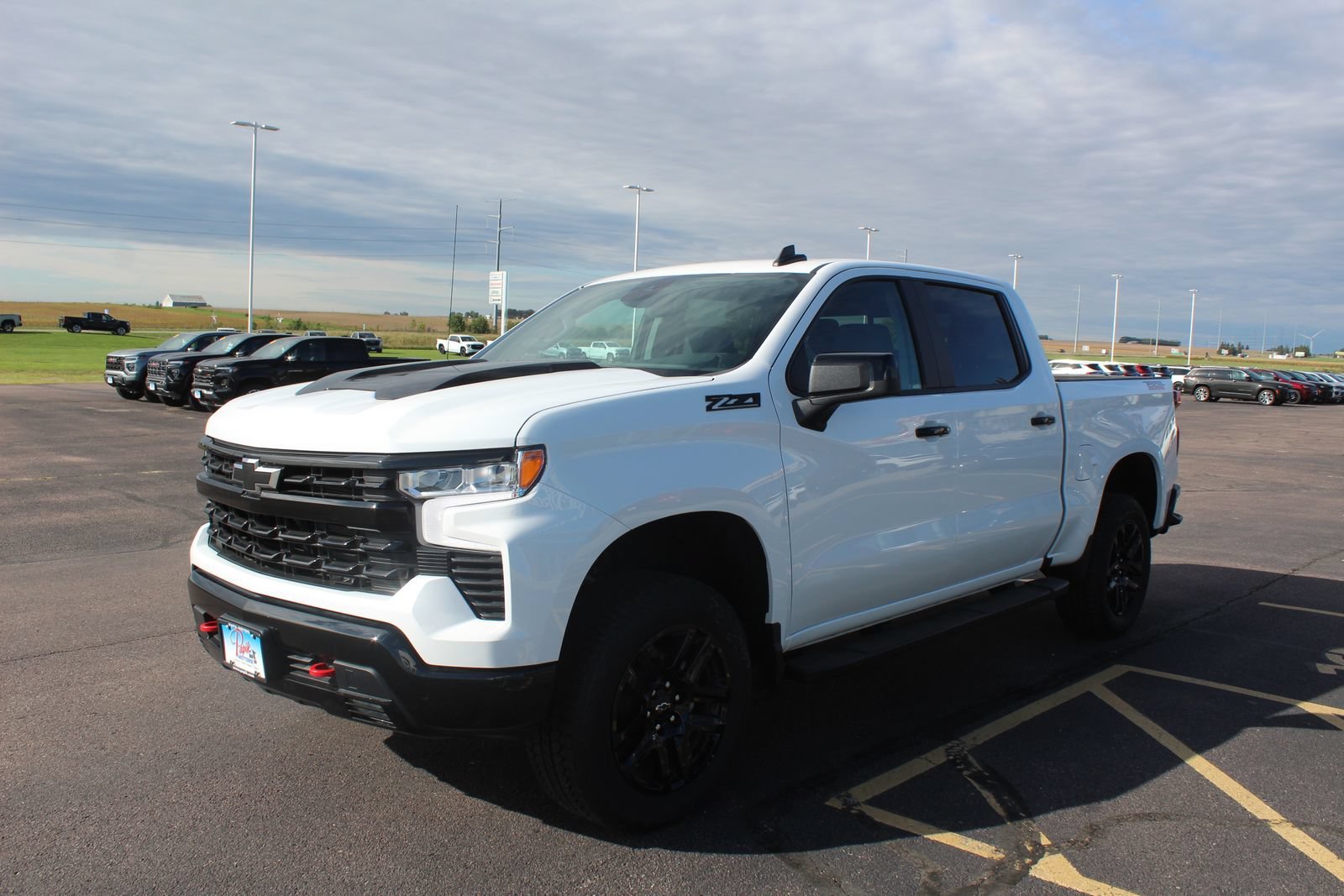 New 2026 Summit White Chevrolet LT Trail Boss image 5