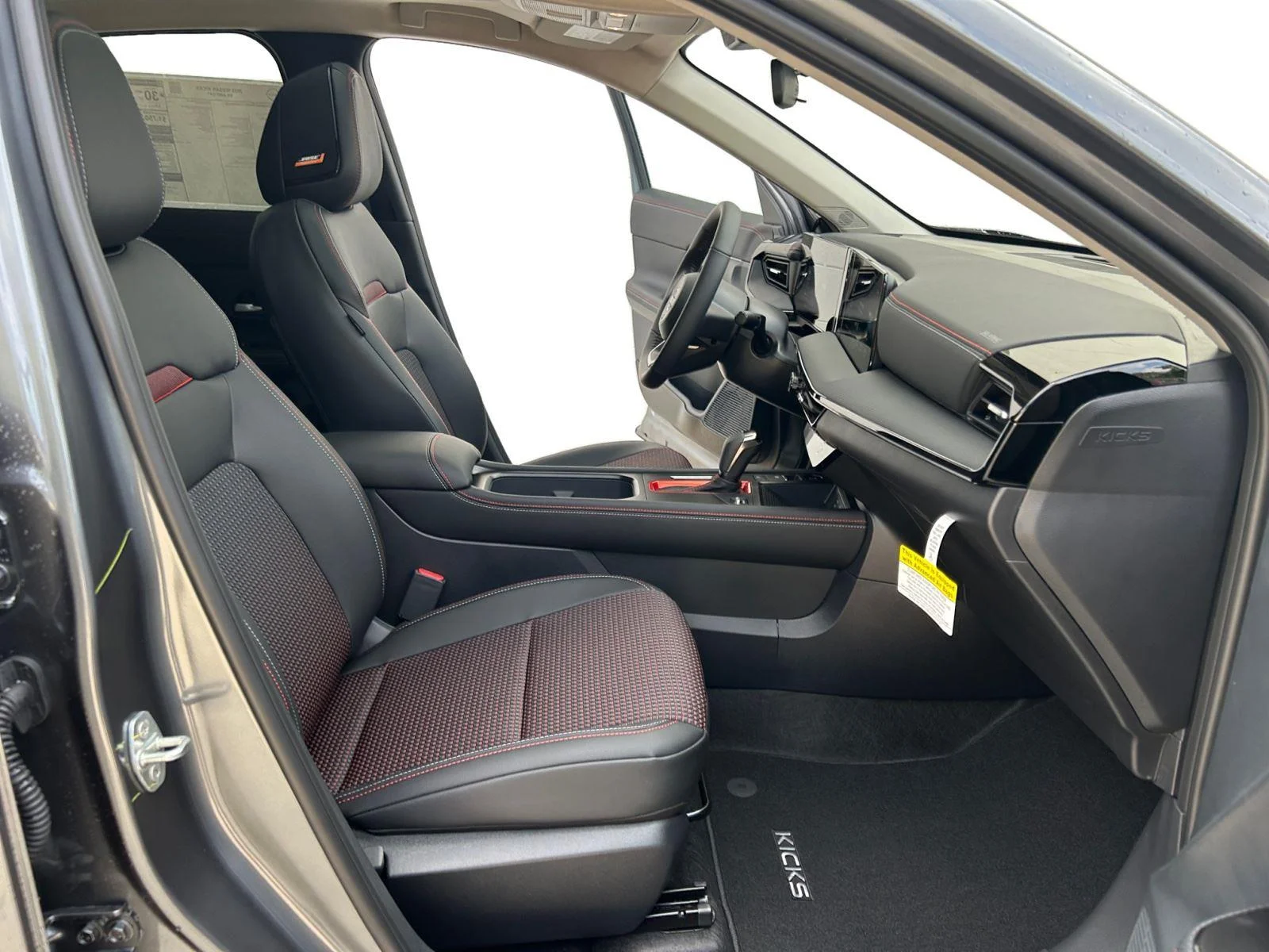 2025 Nissan Kicks SR AWD - Photo 25