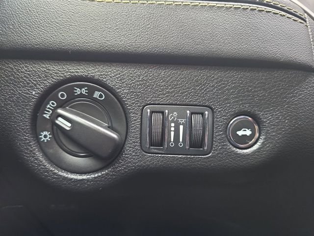 Used 2023 White Dodge R/T Scat Pack image 10