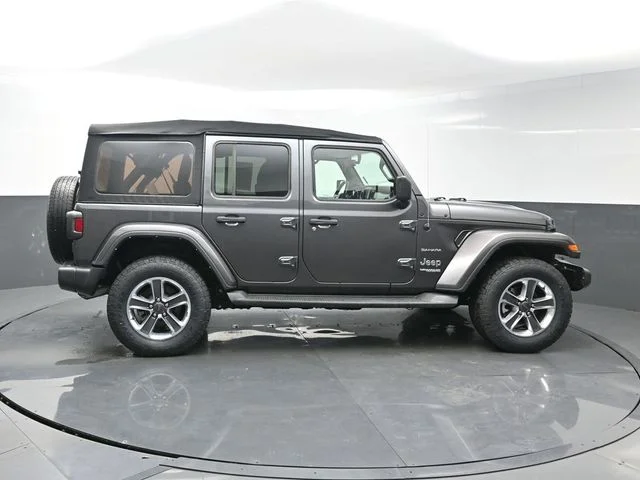 Used 2022 Gray Jeep Unlimited Sahara image 8