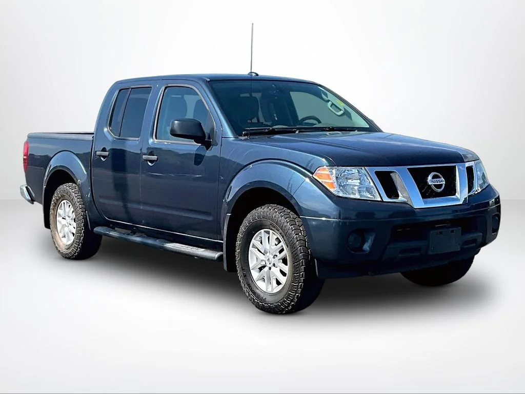 Used 2015 Blue Nissan SV image 12