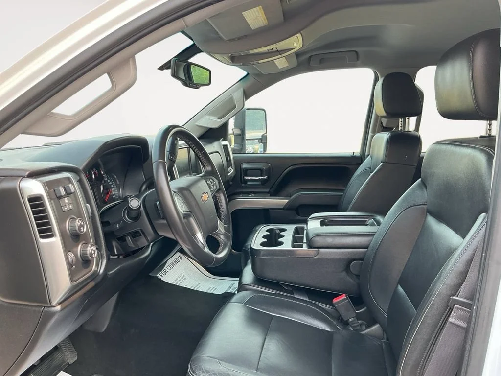Used 2015 SUMMIT WHITE Chevrolet LT image 11