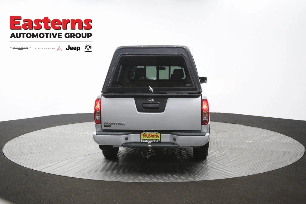 Used 2019 Silver Nissan S image 40