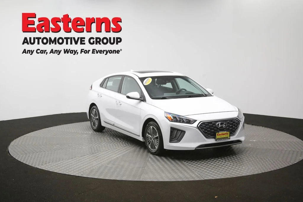 Used 2021 White Hyundai Limited image 55