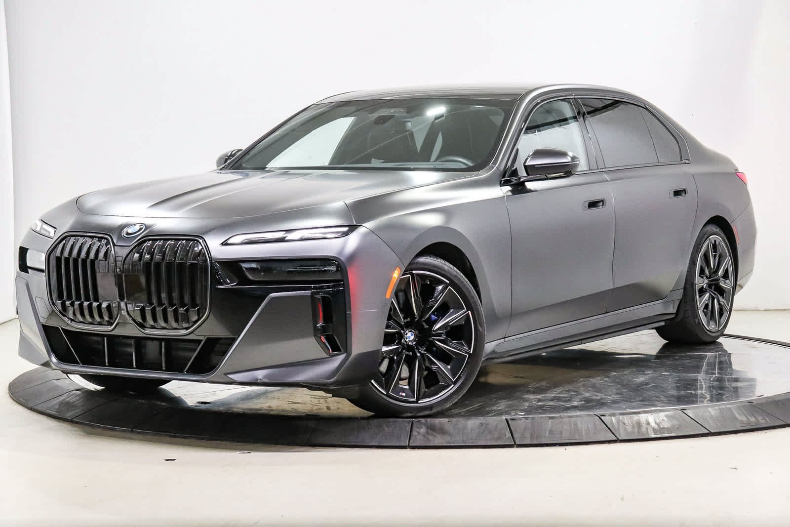 2025 BMW i7