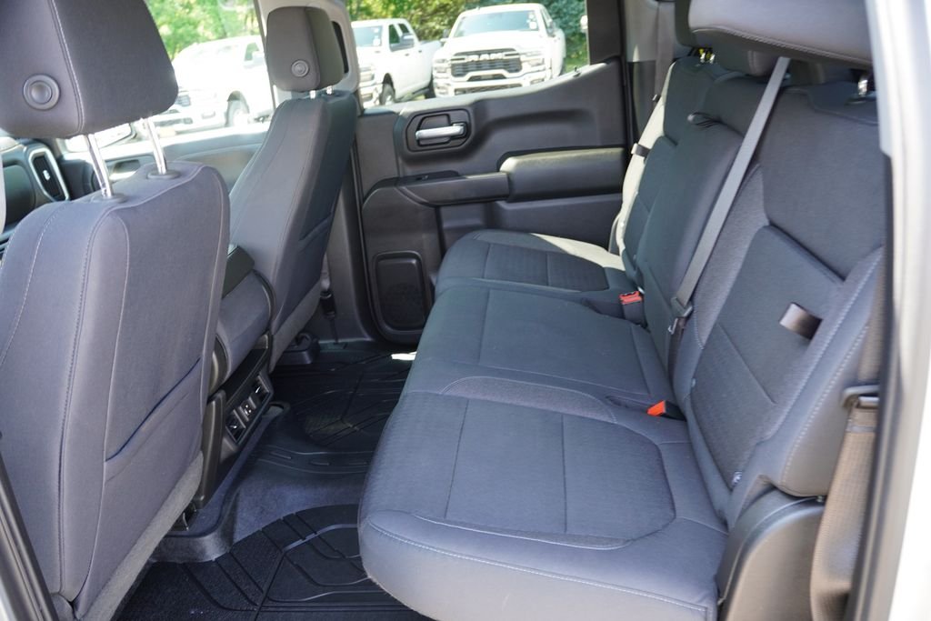 Used 2019 Silver Ice Metallic Chevrolet LT image 18