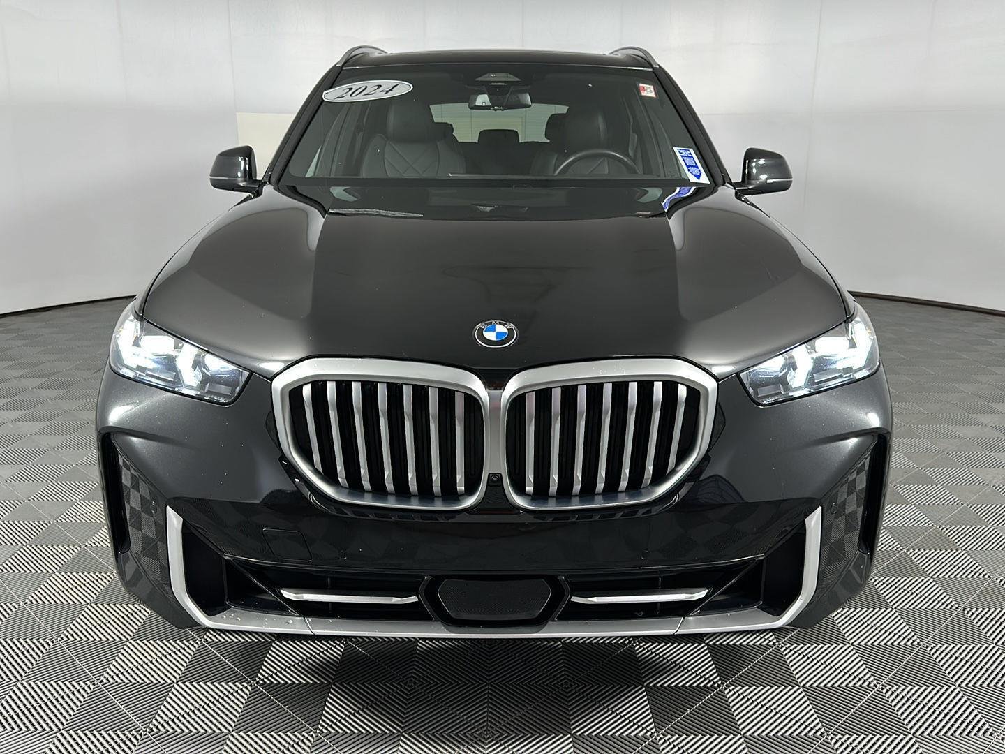 Used 2024 Black Sapphire Metallic BMW xDrive40i image 5