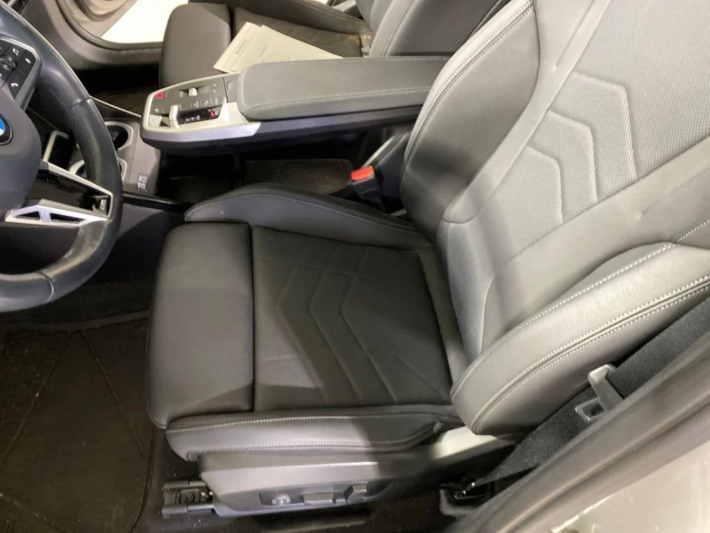 Used 2023 Silver Metallic BMW xDrive28i image 9