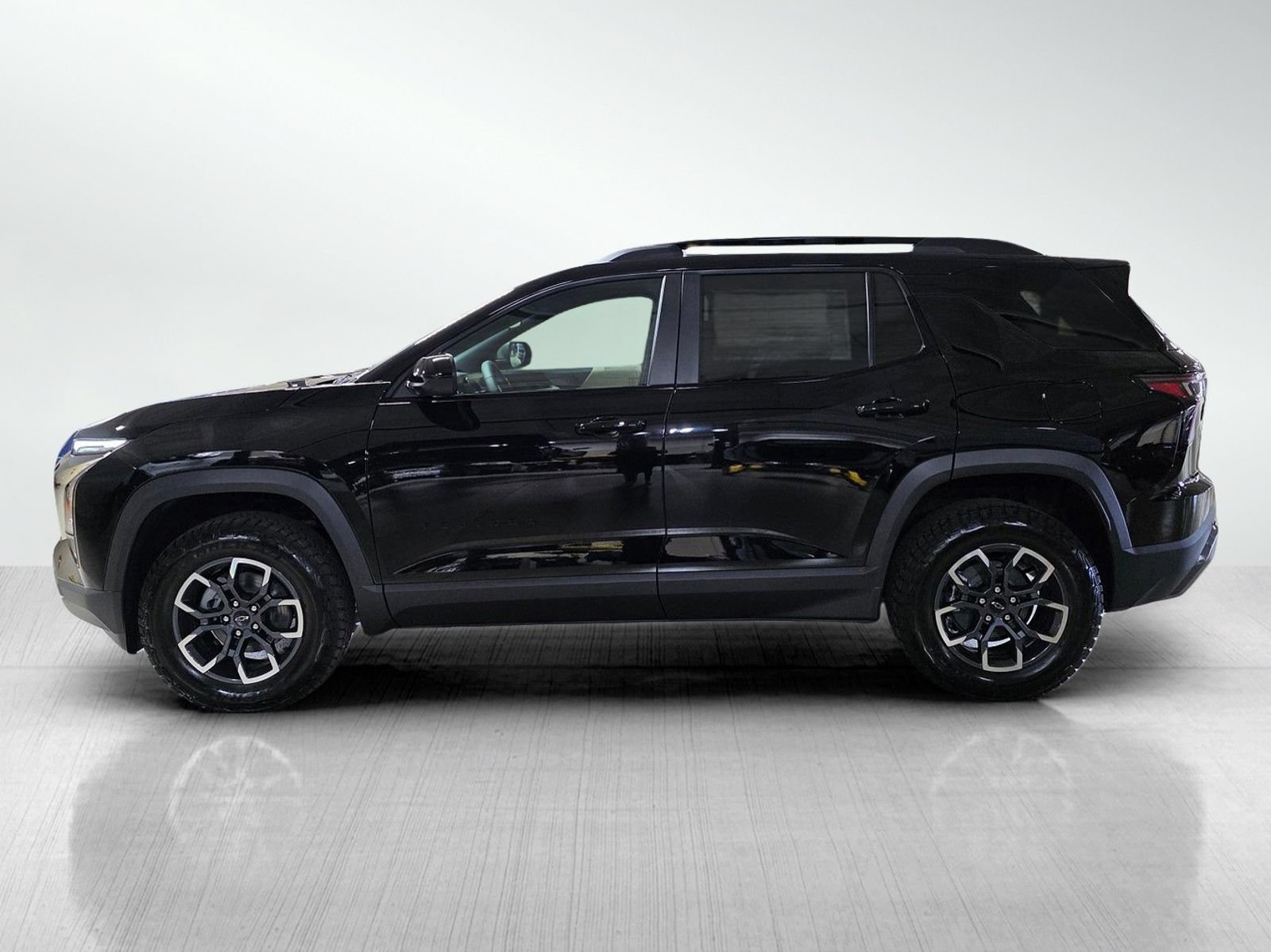 New 2027 Mosaic Black Metallic Chevrolet ACTIV image 4