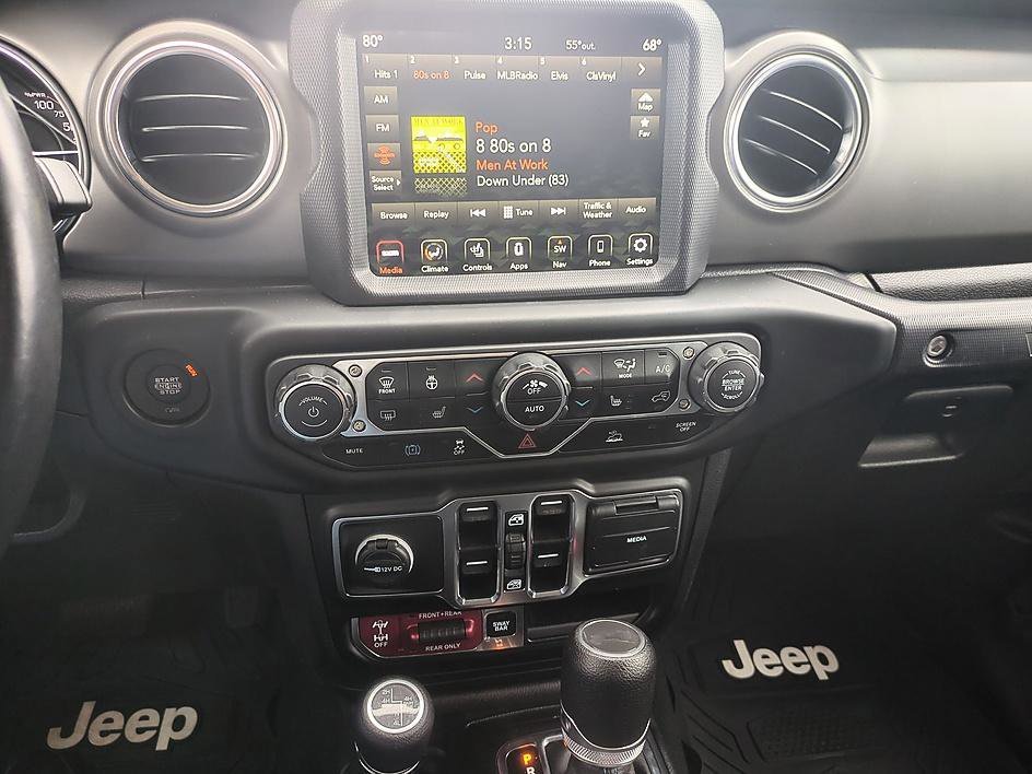 Used 2022 Silver Zynith Clearcoat Jeep Unlimited Rubicon image 20