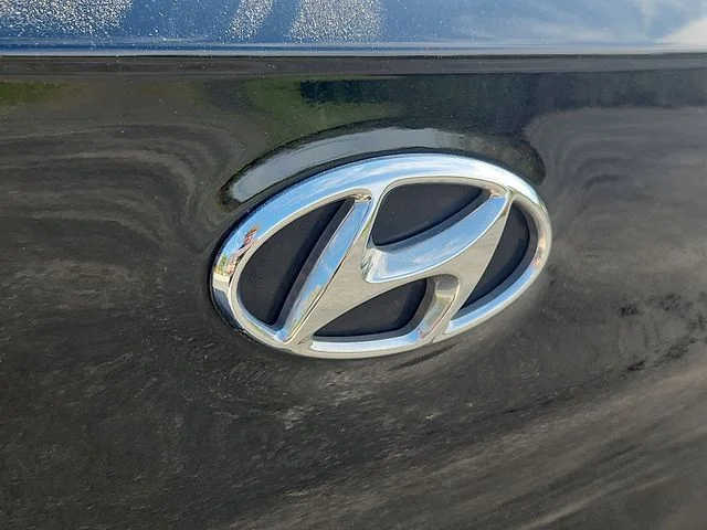 Used 2021 Black Hyundai SEL image 30