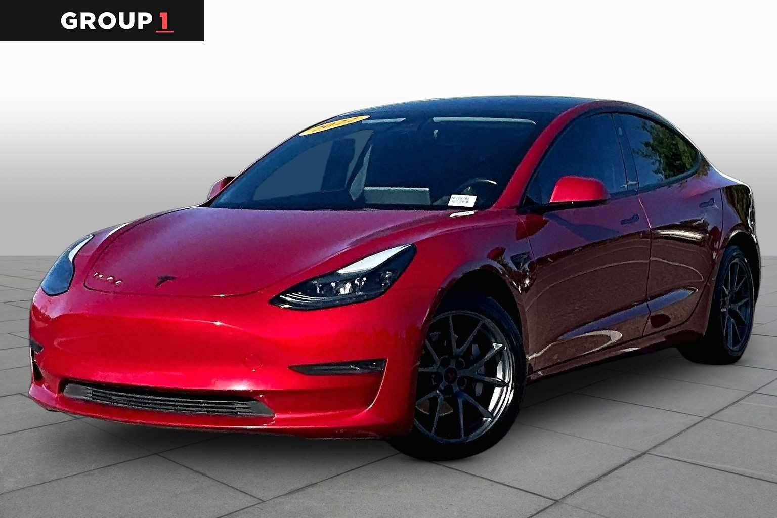 2022 Tesla Model 3 Standard Range Plus's photo