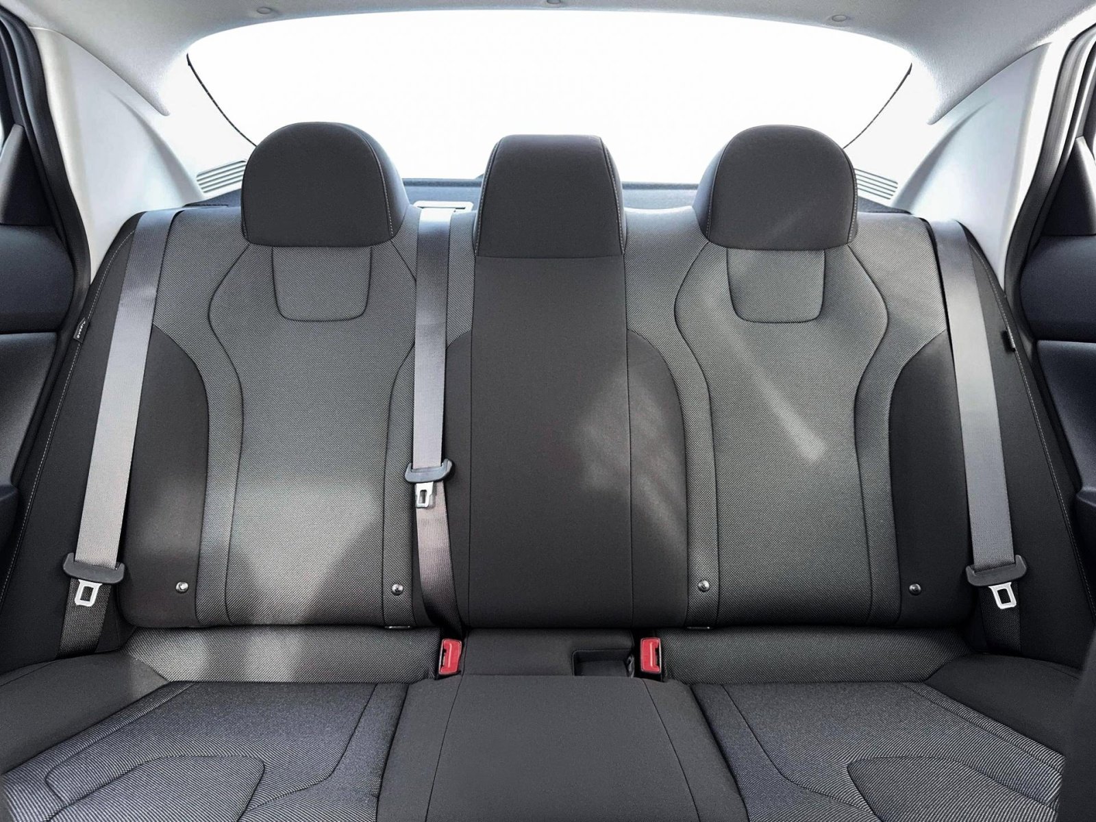 New 2026 Serenity White Hyundai SE image 16