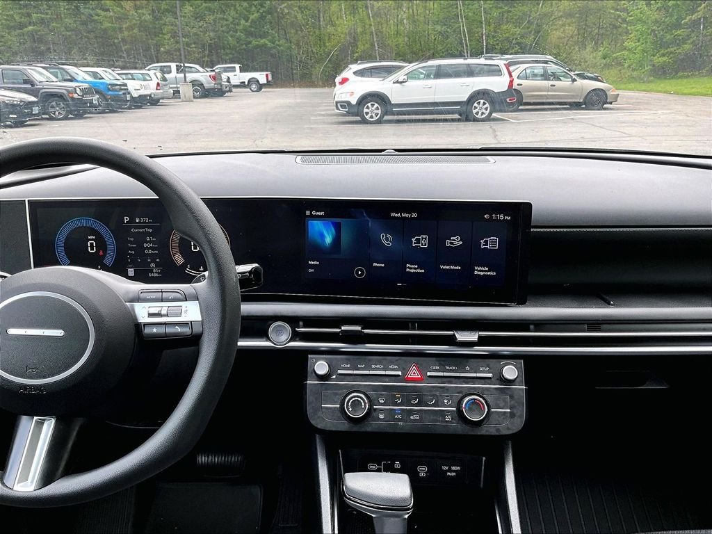 Used 2025 Shimmering Silver Hyundai SE image 18