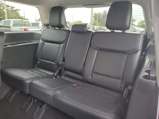 New 2027 Black Metallic Ford Platinum image 17