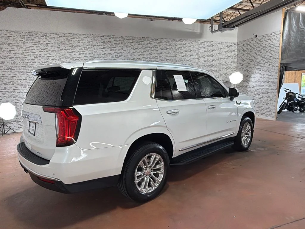 Used 2023 White Frost Tricoat GMC SLT image 7