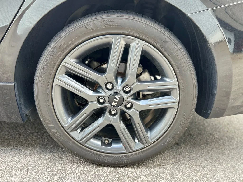 Used 2020 Black Kia GT-Line image 12