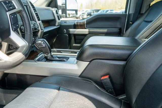 Used 2020 White Ford Lariat image 19