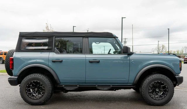 Used 2022 Blue Ford Black Diamond image 5