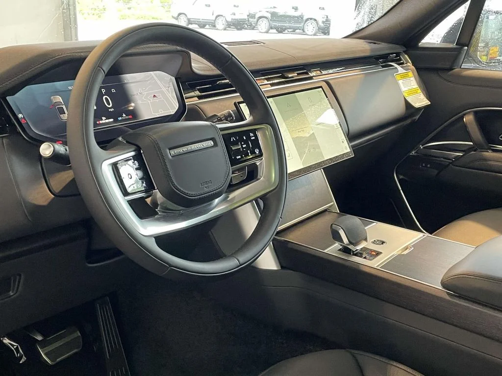 New 2026 Carpathian Grey Land Rover SE image 13