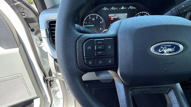 New 2026 Oxford White Ford F-250® XL image 28