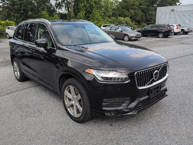 Used 2020 Black Volvo T6 Momentum image 1