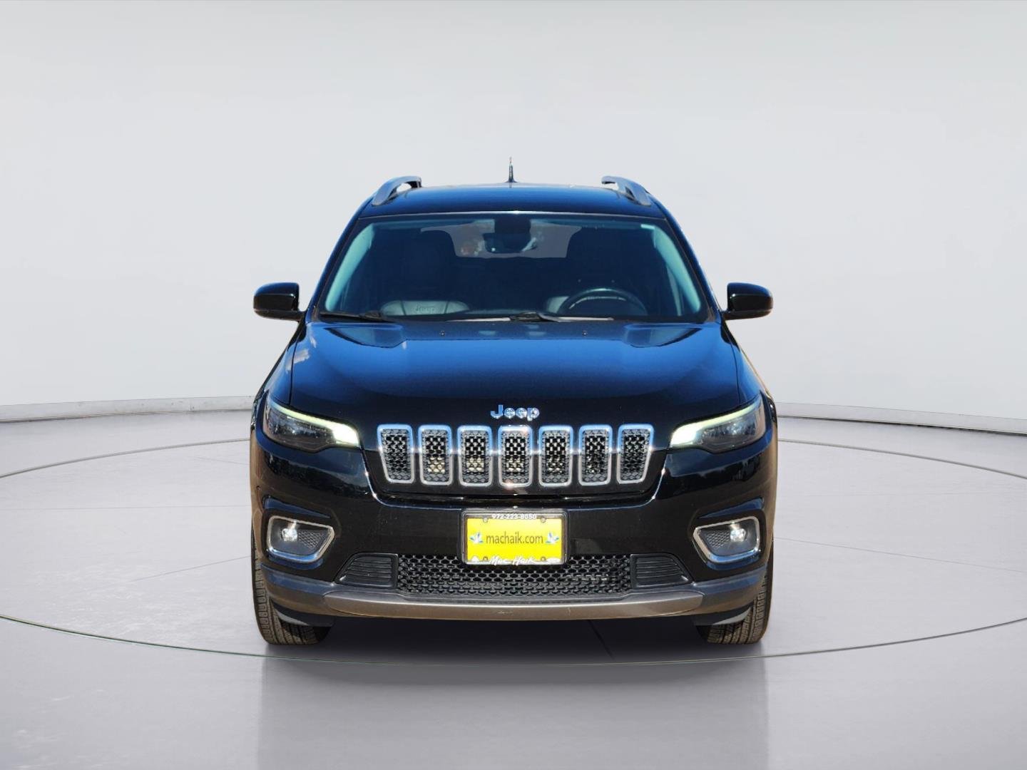 Used 2019 Diamond Black Crystal Pearlcoat Jeep Limited image 2