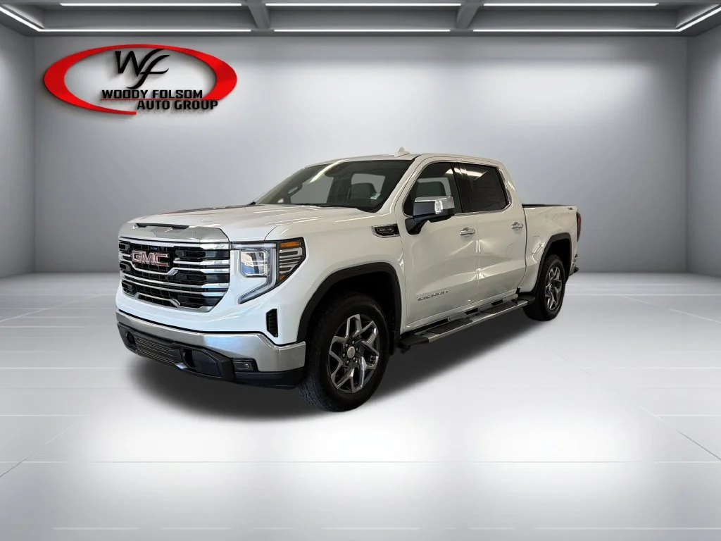 New 2026 Summit White GMC SLT image 3