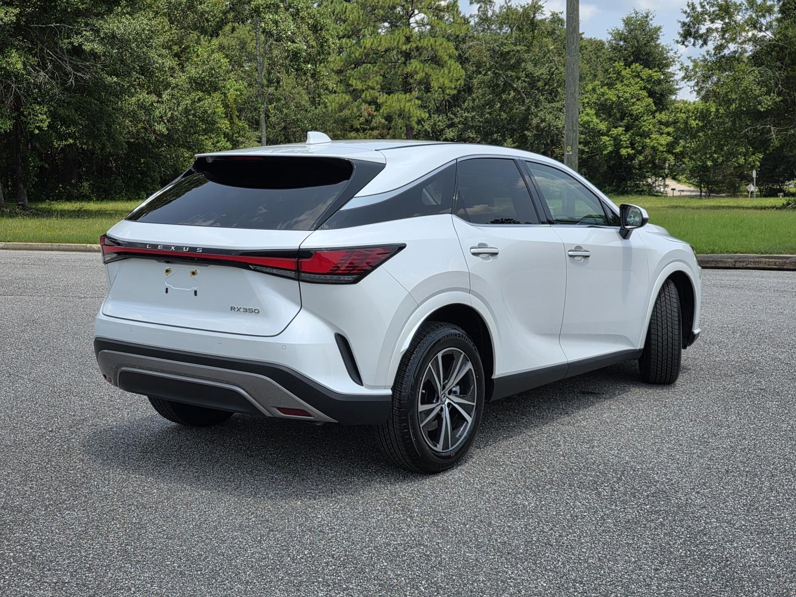 Used 2023 White Pearl Lexus 350 image 5