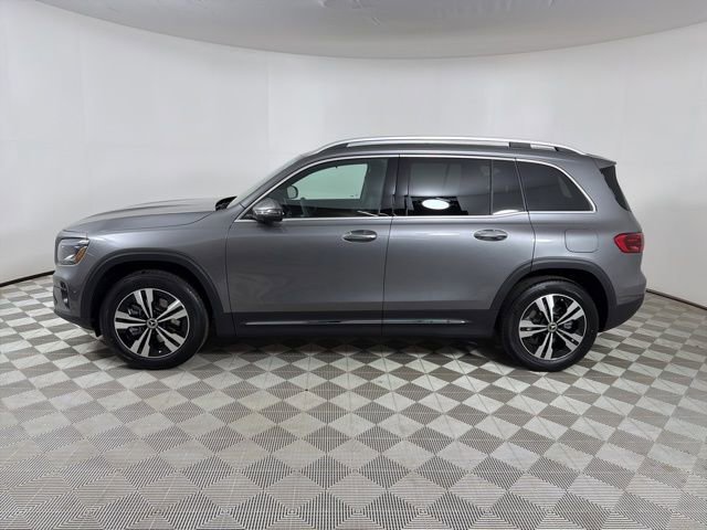 New 2026 Mountain Grey Metallic Mercedes-Benz GLB 250 image 16