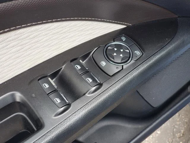 Used 2019 Blue Metallic Ford SE image 20