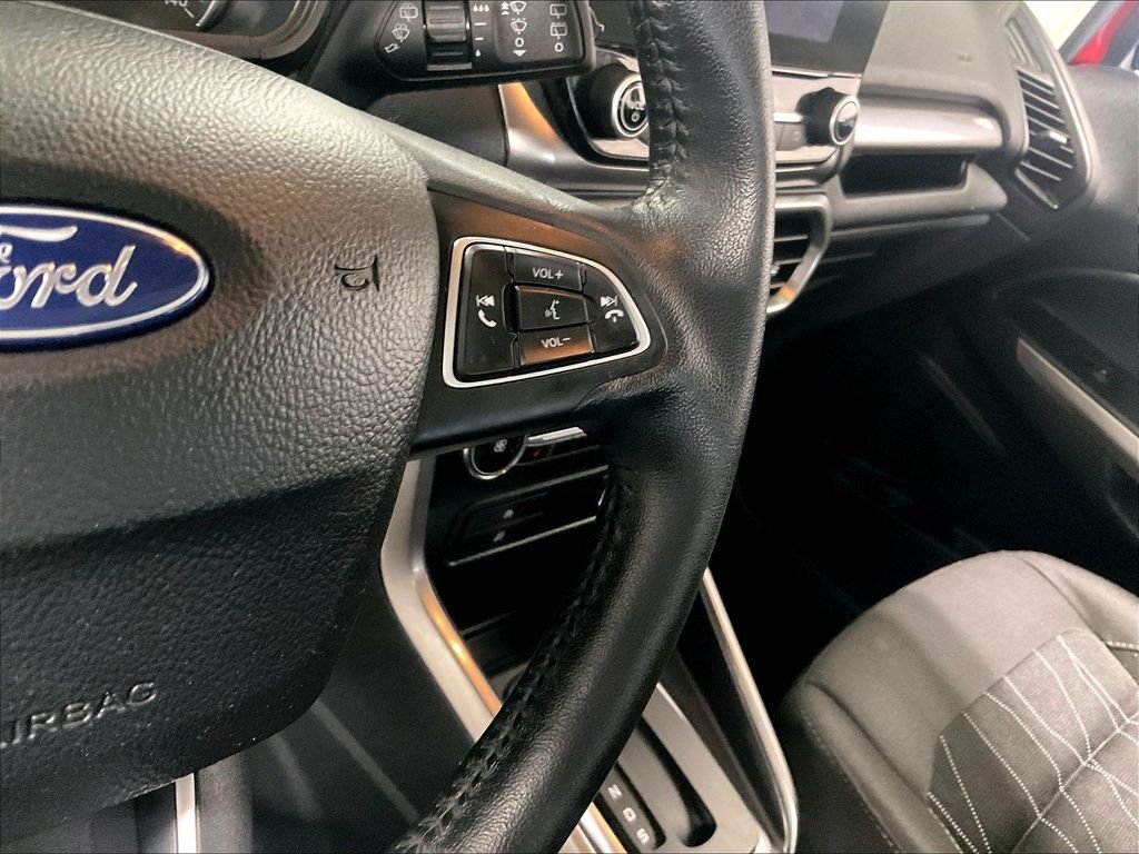 Used 2019 Red Ford SE image 25