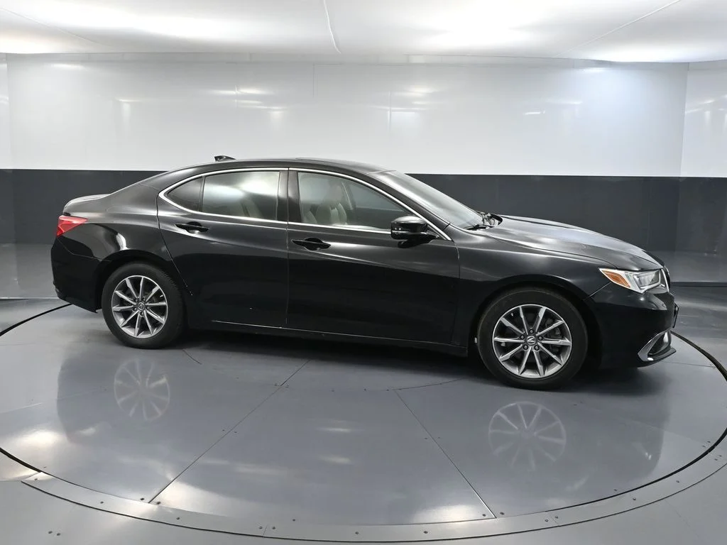Used 2020 Black Acura 2.4L image 2