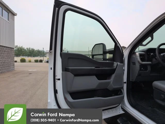 New 2026 Oxford White Ford F-350® XL image 10