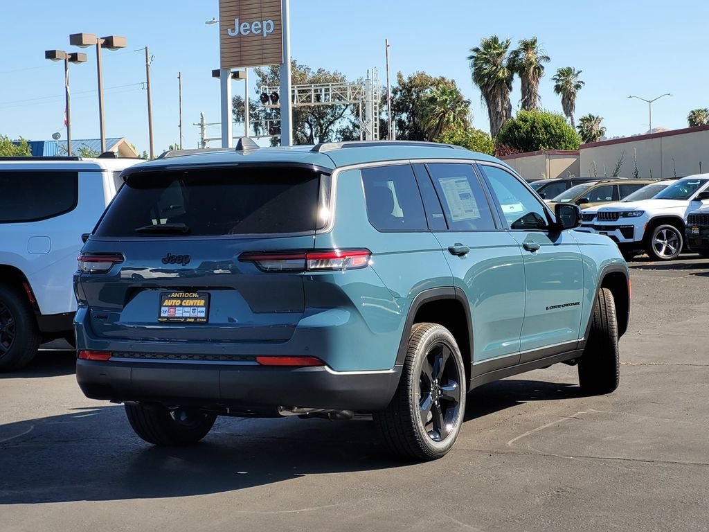 New 2026 Steel Blue Exterior Paint Jeep Limited image 3